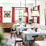 Salzburg Holznerwirt Hotel 4*
