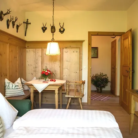 Szálloda Salzburg Holznerwirt 4*