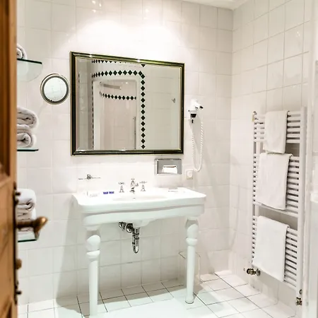 Salzburg Holznerwirt Szálloda 4*