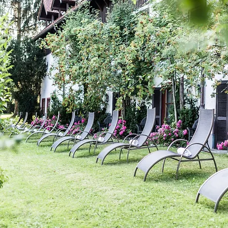 Salzburg Holznerwirt Szálloda 4*