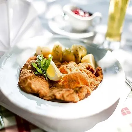 Hotel Salzburg Holznerwirt 4*