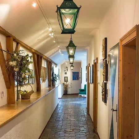 Salzburg Holznerwirt Hotel 4*