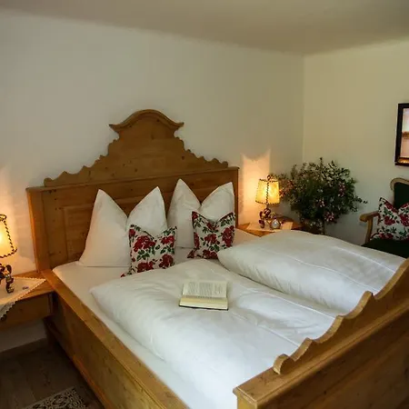 Salzburg Holznerwirt Szálloda 4*